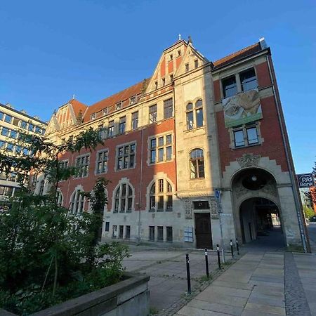Loft + Balkon In Historischem Altbau Am Marktplatz เคมนิตซ์ ภายนอก รูปภาพ